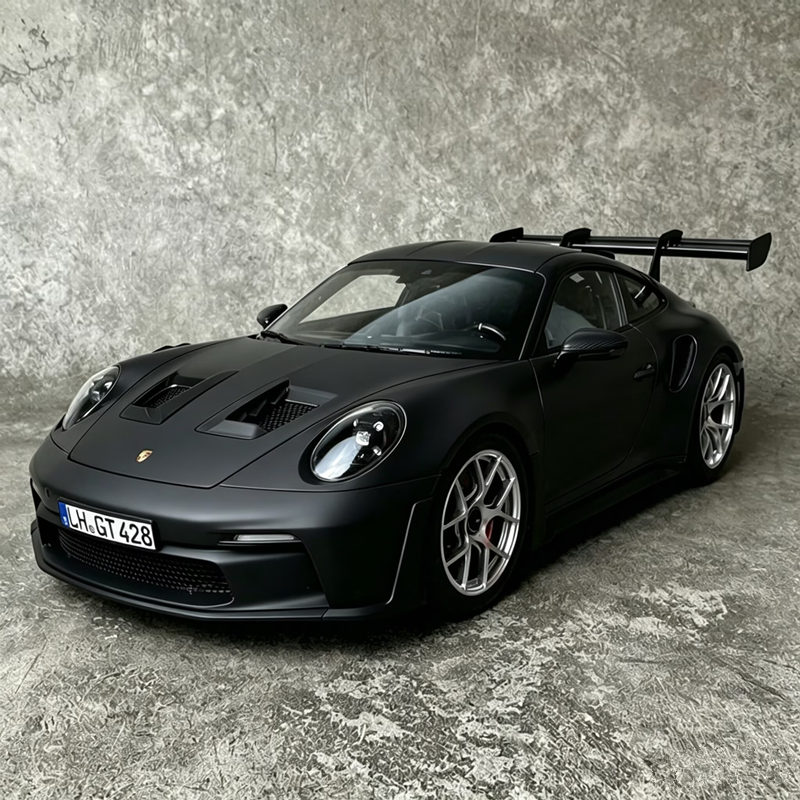 1:36 Porsche 911 992 GT3 RS Al – Model Kit Porsche 911 recenzja i cena