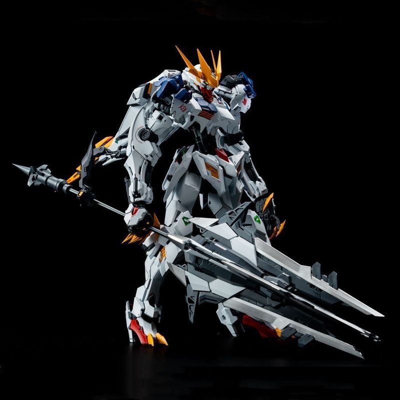 【W MAGAZYNIE】LUNAVOR MG 1/100  – Model Kit Perfect Grade recenzja i cena